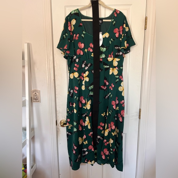 Uniquely vintage butterfly dress - Picture 7 of 9